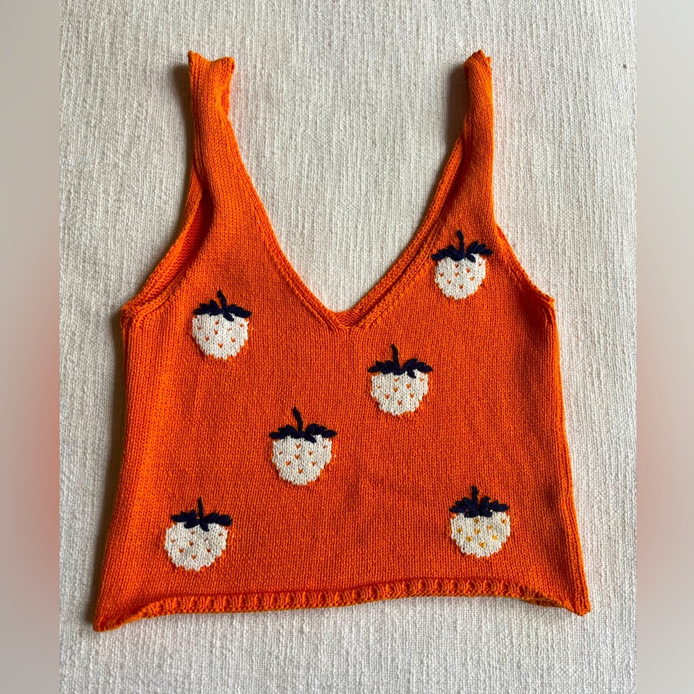 Maisonette Gigi knitwear strawberry tank 🍓🍓